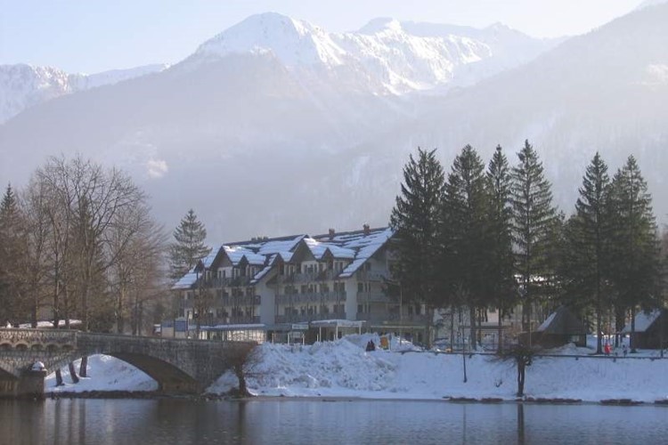 Hotel Jezero, 3 x nocleh + 3 x skipas Vogel