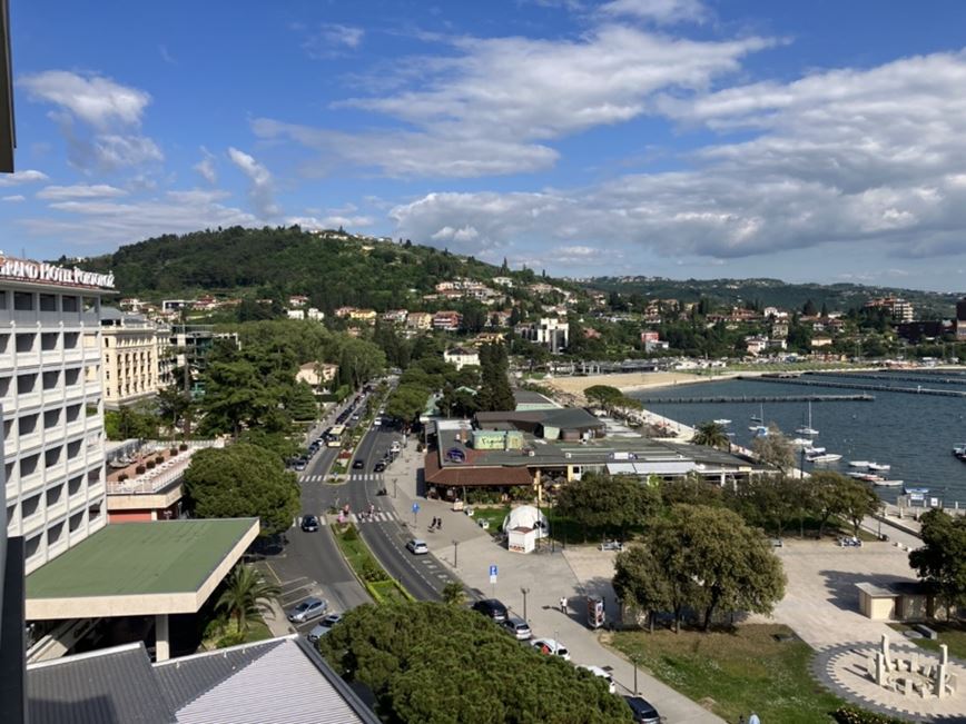 hotel-slovenija-double-room-sea-view, výhled z balkonu